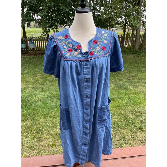 Vintage Denim Dress Cottagecore Embroidered Flowers Ladybugs Short Sleeves Butto - Picture 1 of 9